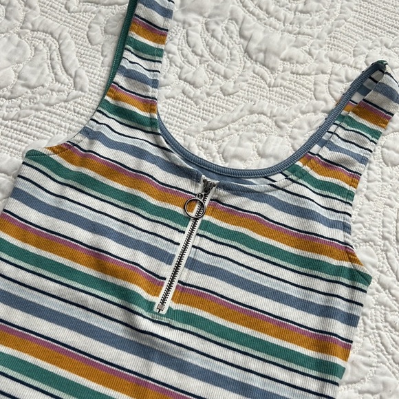 Aeropostale Tank Top Size Medium - Picture 3 of 3